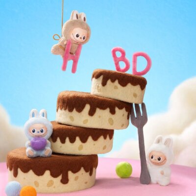 THE MONSTERS Pin for Love Serisi – Vinil Peluş Charm Anahtarlık (A–M Harf Serisi) Blind Box | Sürpriz Kutu - 3